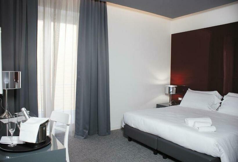 חדר סטנדרט, Leopardi