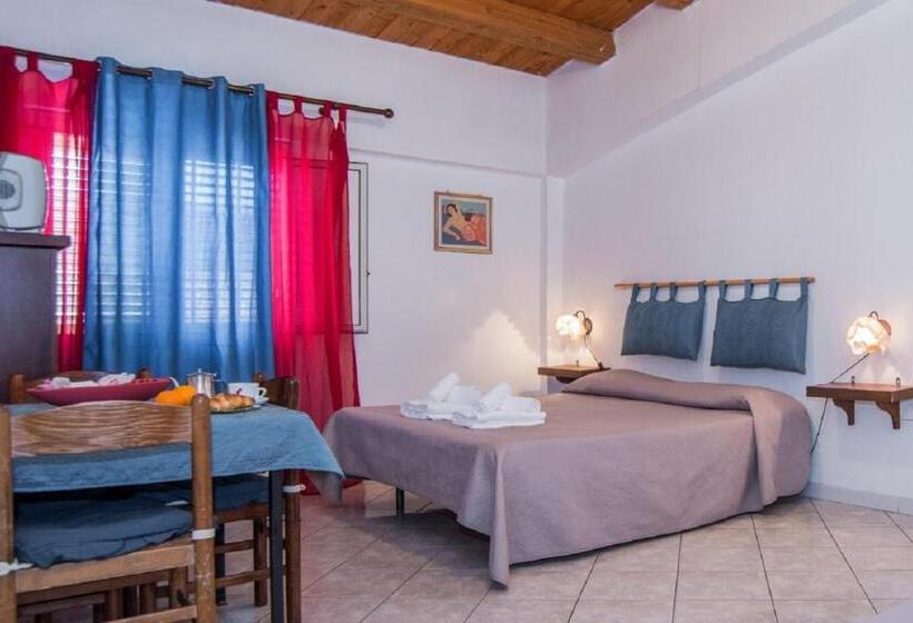 استودیوی استاندارد با چشم‌انداز دریا, Residence Solemare