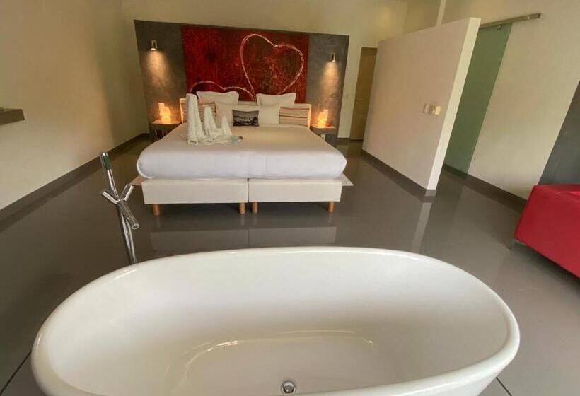 Deluxe Suite King Bed, Casa 22 Luxury Boutique