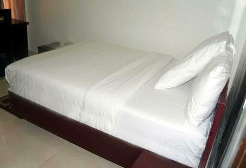 اتاق استاندارد, De Rigg Place   Alaka Estate, Surulere