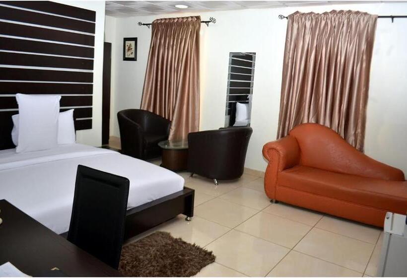 اتاق سوپریور با تخت بزرگ, De Rigg Place   Alaka Estate, Surulere