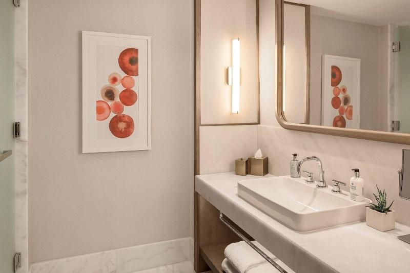 キングサイズベッドのエクゼクティブルーム, Jw Marriott Parq Vancouver