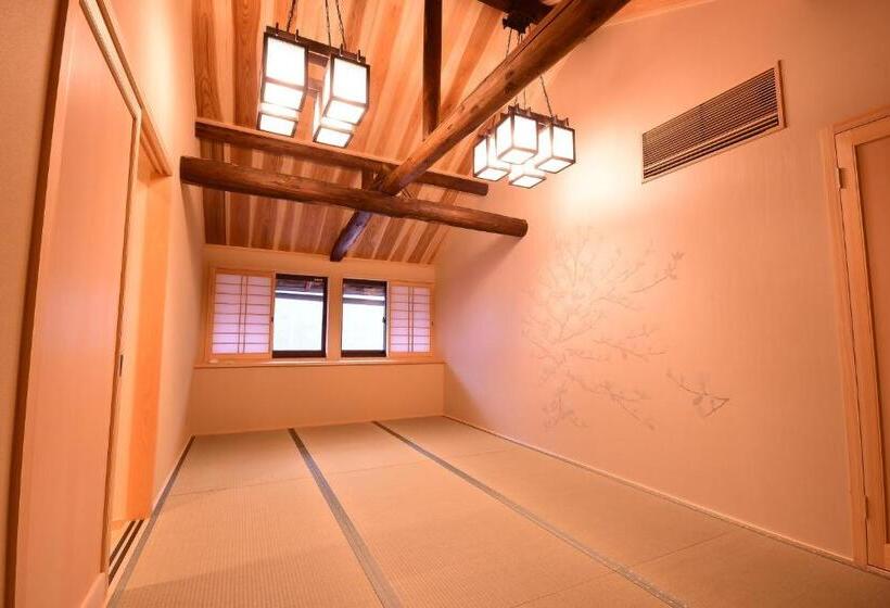 Трехместный Номер Комфорт, 高野山 宿坊 桜池院  Koyasan Shukubo Yochiin