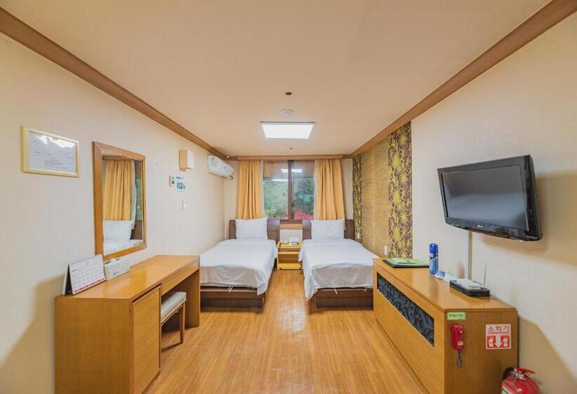 Номер Стандарт, Osaek Greenyard