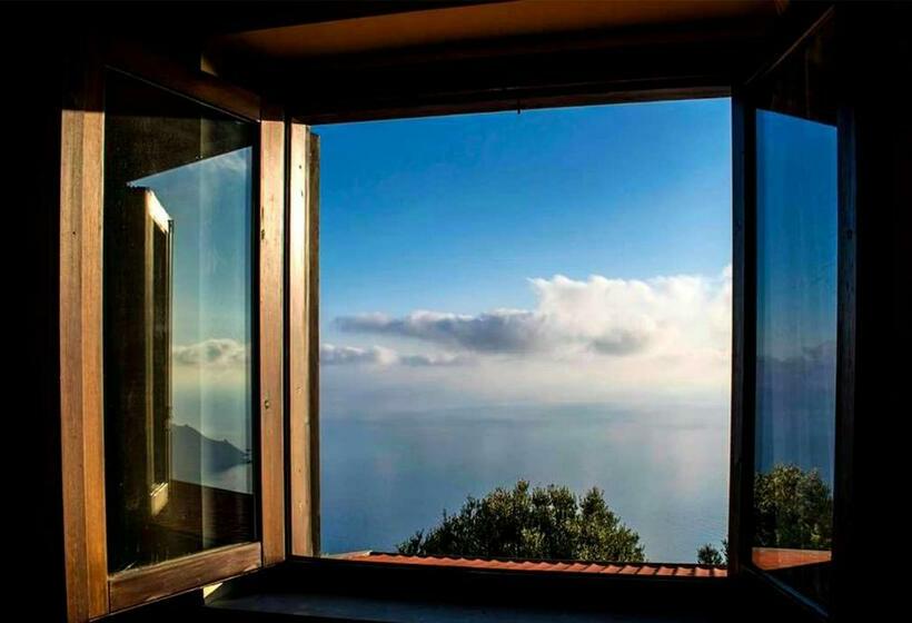 Четырехместный Номер Стандарт Вид на Море, Agriturismo Principe Di Vallescura