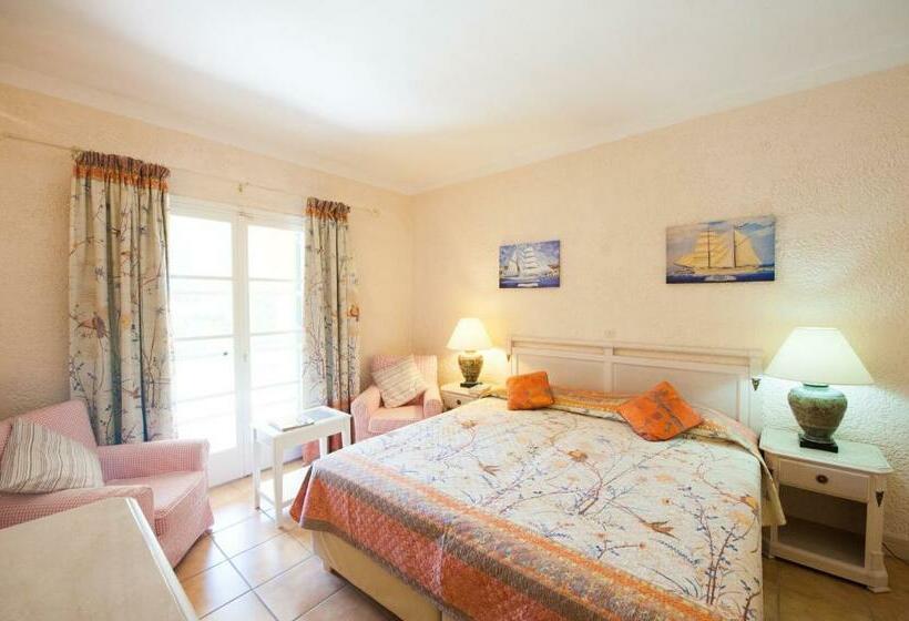 جناح, St.george S Bay Country Club & Spa