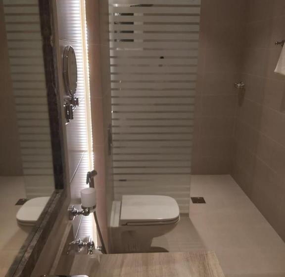 سوییت اجرایی, And Apartments Al Raqi Mall Artiaad