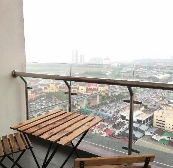سوئیت 2 خوابه, Puchong Skypod Residence @ Hostay