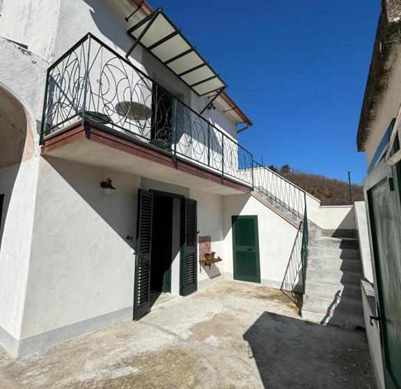 Номер Стандарт с Балконом, Lucy S Guest House Amalfi Coast