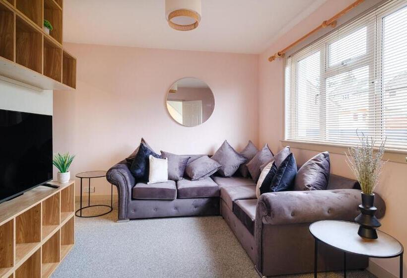 Дом 1 Спальня, Banchory House   Sja Stays   2 Bed House