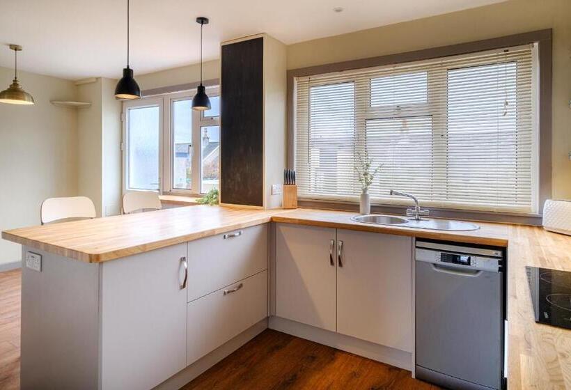 Дом 1 Спальня, Banchory House   Sja Stays   2 Bed House