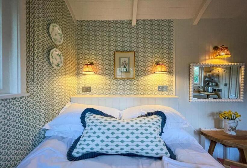 Номер Deluxe, Shepherd S Hut At The Granary