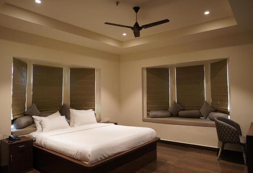 Номер Deluxe, Hindusthan Prime Hotel And Banquet