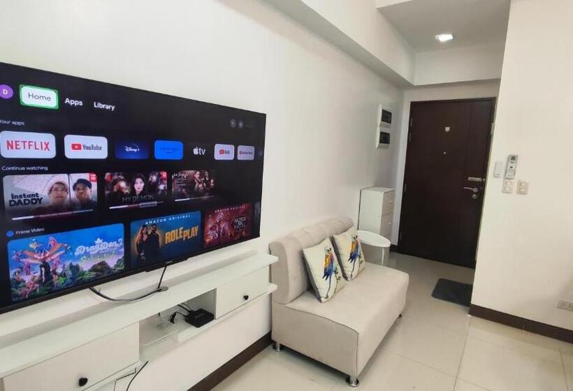 디럭스 스튜디오, 11b Tower 1 Viceroy Residences Mc Kinley Hill Bgc
