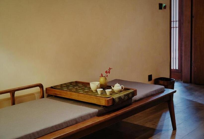 Büyük Çift Kişilik Yataklı Standart Oda, Glaze Garden