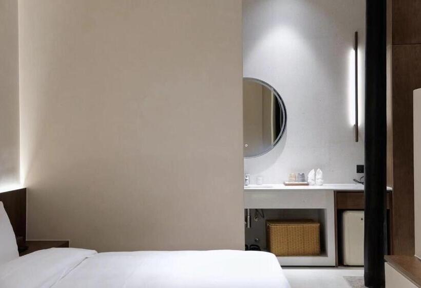 Büyük Çift Kişilik Yataklı Standart Oda, Glaze Garden