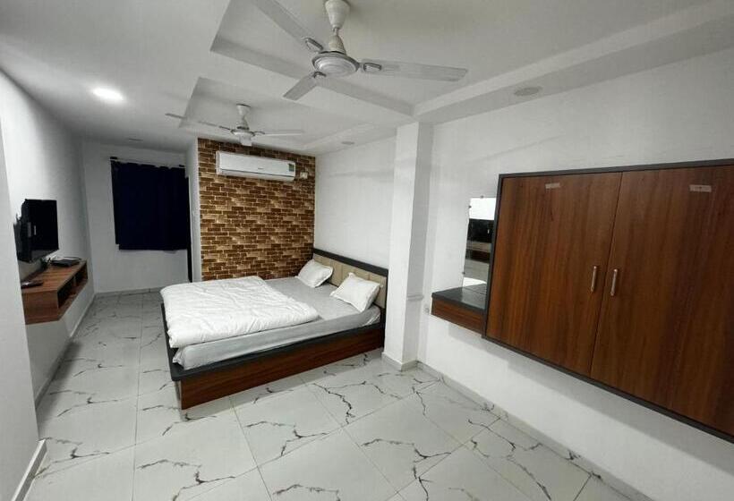 Номер Deluxe, Garden Plaza