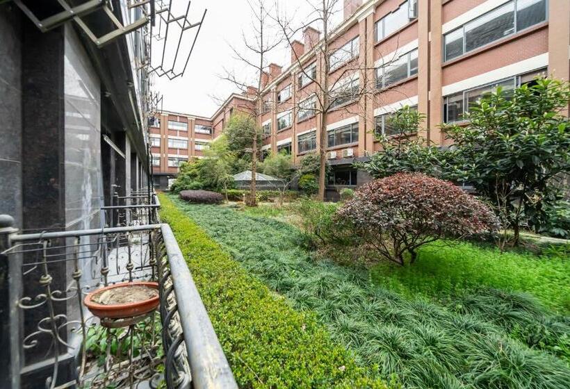 디럭스 룸, Cloud Expo Apartment