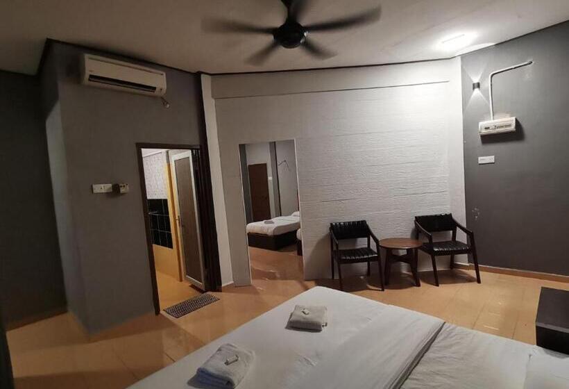 اتاق خانوادگی, Matahari Chalet Long Beach Perhentian Island