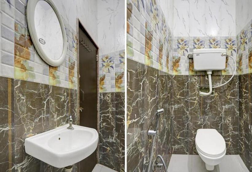 اتاق کلاسیک سه تخته, Oyo Hotel Girdhar