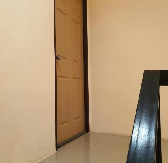 Стандартный Номер Кровать Кинг, Tawatchai House Phuket