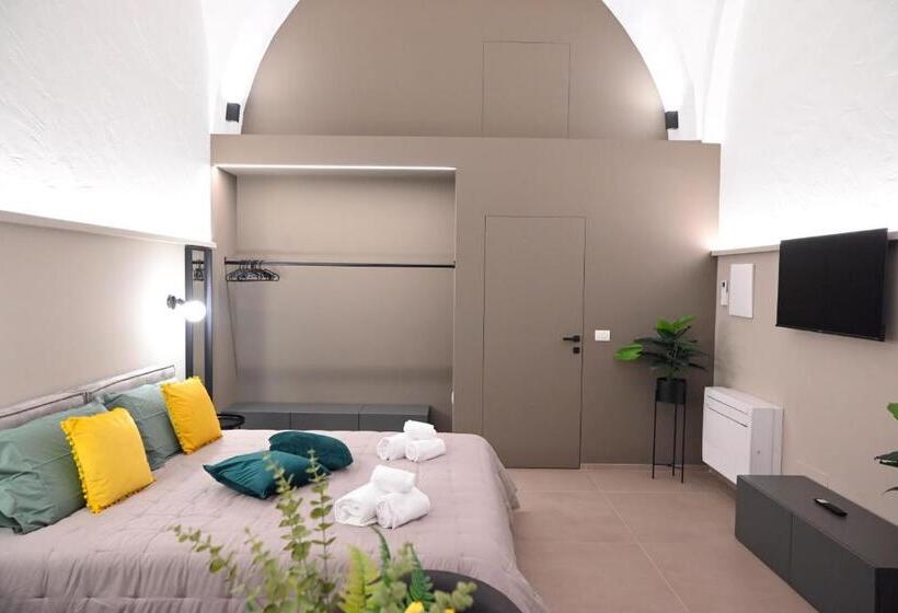 غرفة سوبيريور سرير كينج, Dimora Minelli Suites