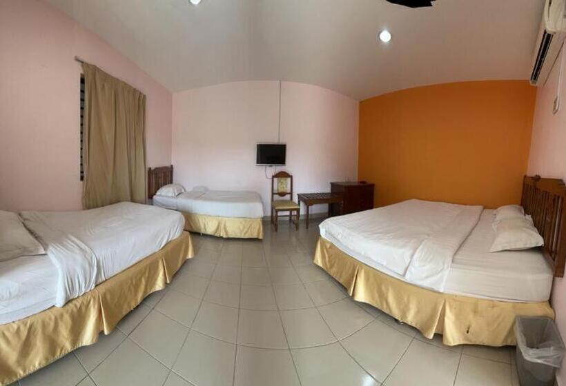 اتاق خانوادگی, Joyful Motel