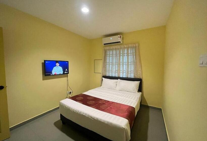 Superior Room, Rahmah Sojourn Center