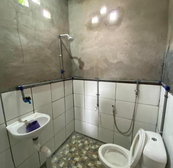 Семейный Номер Совместный Санузел, Oyo Home 90737 Disan Baang Kiulu