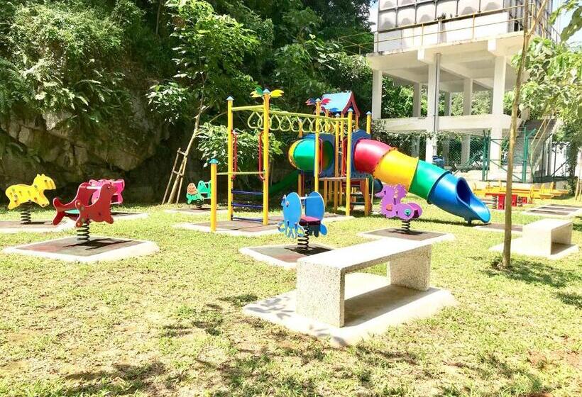 Апартаменты 3 Спальни, Home Away From Home In Taiping   Newly Upgraded!