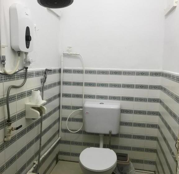اتاق خانوادگی, Dar Yasmine Motel