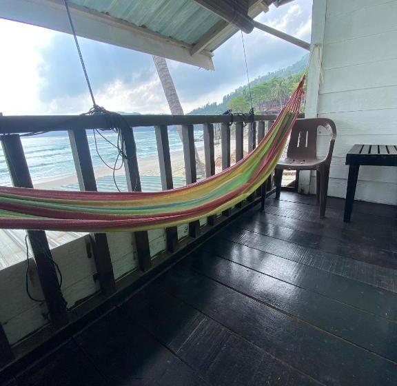 Номер Стандарт Вид на Море с Балконом, Seahorse Diver Guesthouse