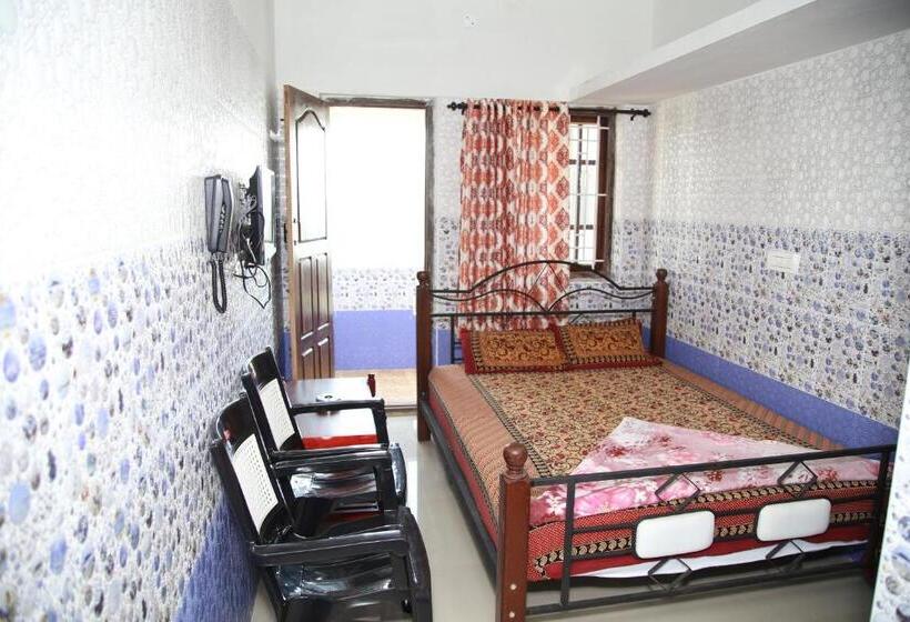 Номер Basic, Sri Nandha Luxury Comforts