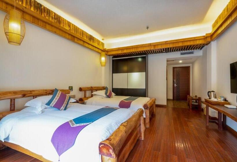 Номер Deluxe с Балконом, Ridge Inn