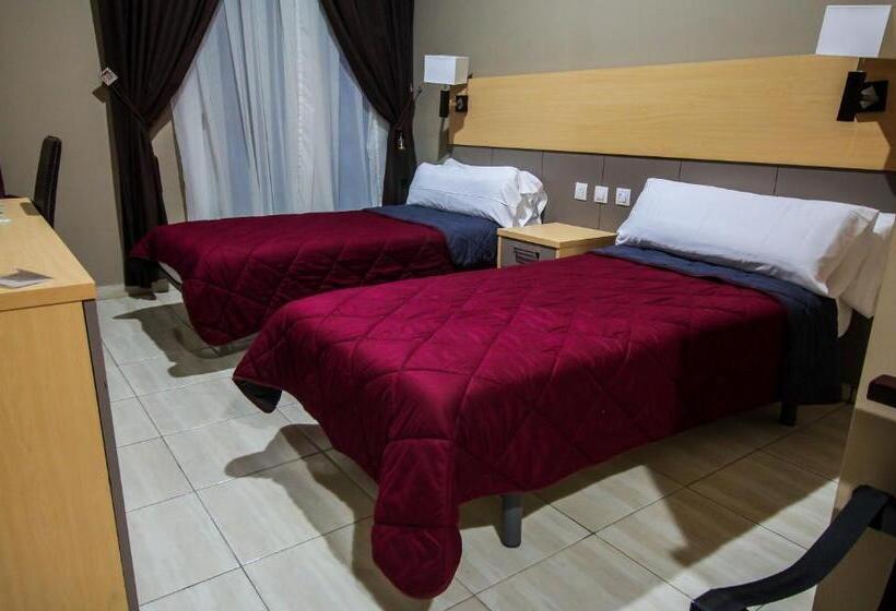 اتاق کلاب, Complexe Touristique Bouzour