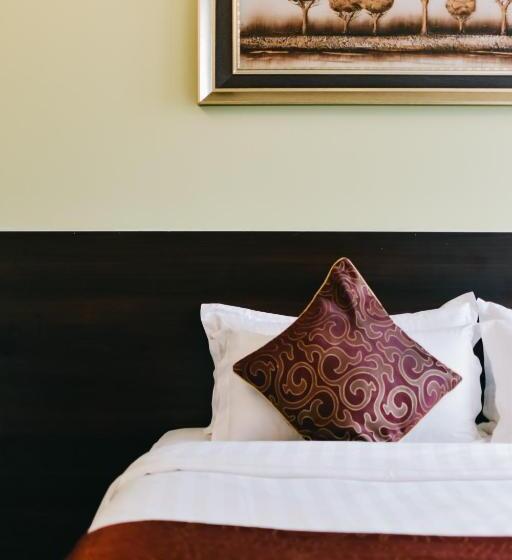 Семейный Номер Премиум, J Suites