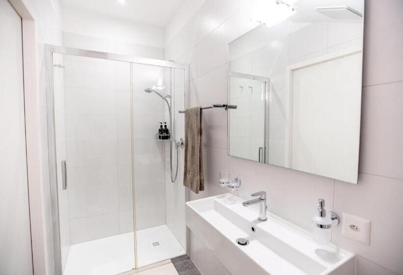 اتاق سوپریور یک تخته, Miralago Locarno Easy Rooms