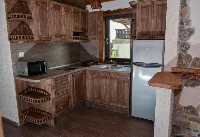 Дом 2 Спальни, Complex Starite Kashti
