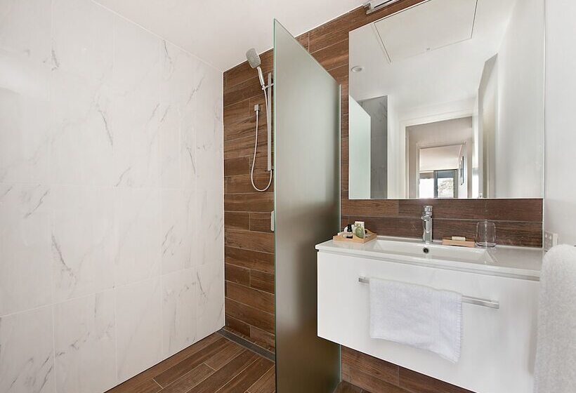 Апартаменты 2 Спальни, Altitude On Montville