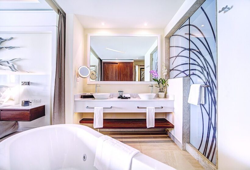 سوییت جونیور لوکس با چشم‌انداز دریا, Hideaway At Royalton Negril, An Autograph Collection Allinclusive Resort  Adults Only