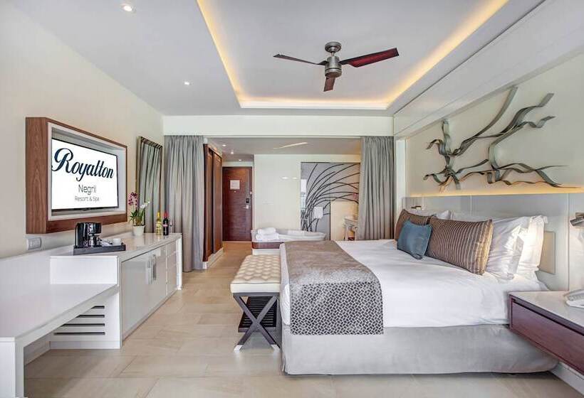 سوییت جونیور لوکس, Hideaway At Royalton Negril, An Autograph Collection Allinclusive Resort  Adults Only