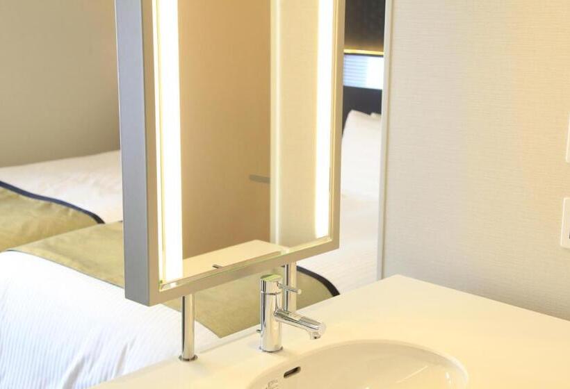 Номер Стандарт Трехместный, Richmond Hotel Premier Asakusa International