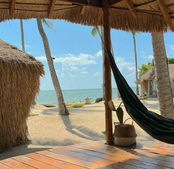 بانگلوی استاندارد با چشم‌انداز دریا, Sea Love Beach Bar & Bungalows