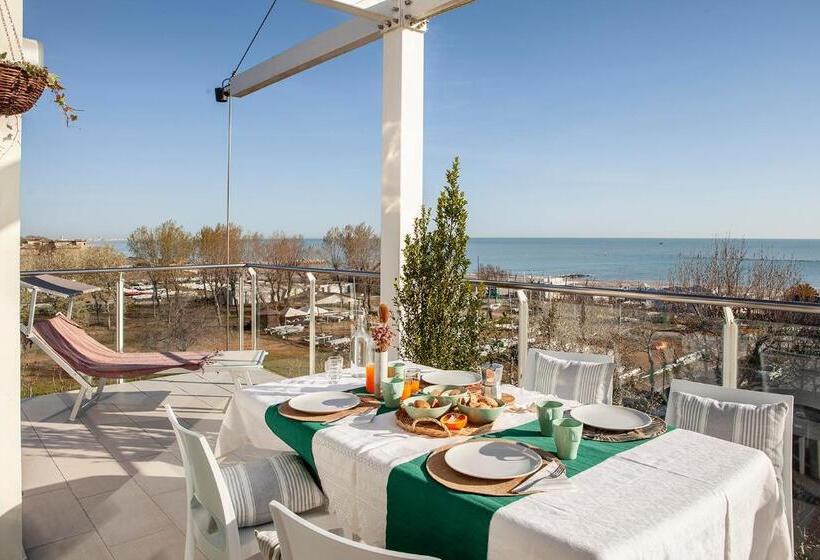 ペントハウス２ベッドルームアパート, Residence Sunrise Cesenatico