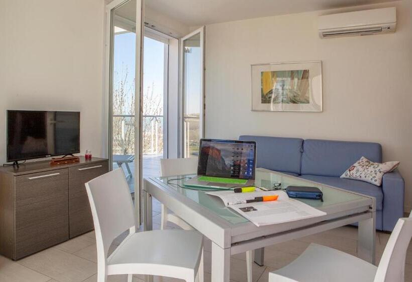 ペントハウス２ベッドルームアパート, Residence Sunrise Cesenatico