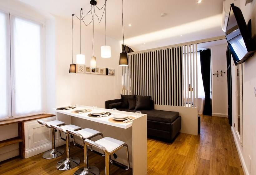إستوديو قياسى, Atmosfere Guest House  Cinque Terre E La Spezia