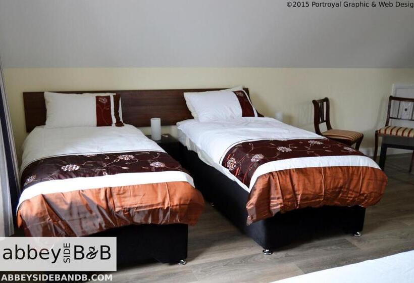 스탠다드 트리플 룸, Abbeyside B&b