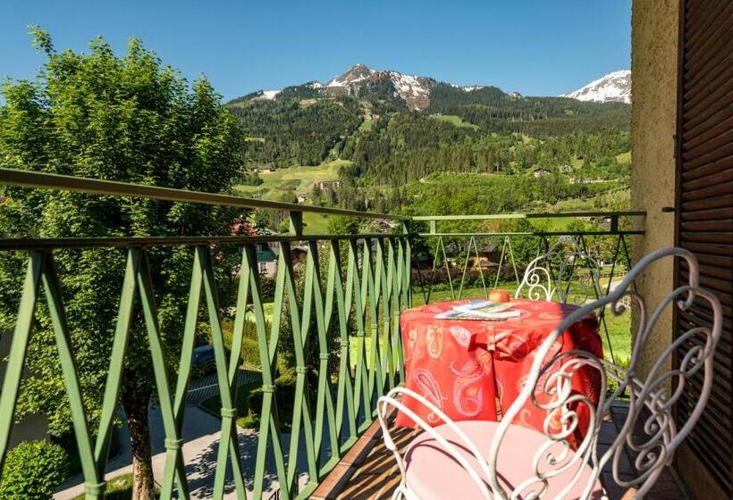 اتاق لوکس, Alpenhof