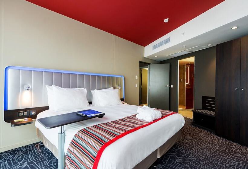 سوییت با چشم‌انداز دریا, Park Inn By Radisson Libreville