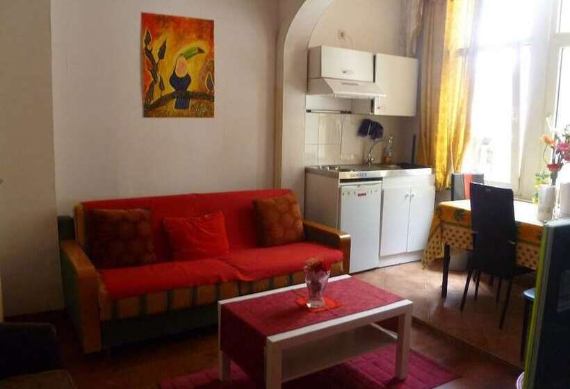 استودیوی استاندارد, Residenza Galatea